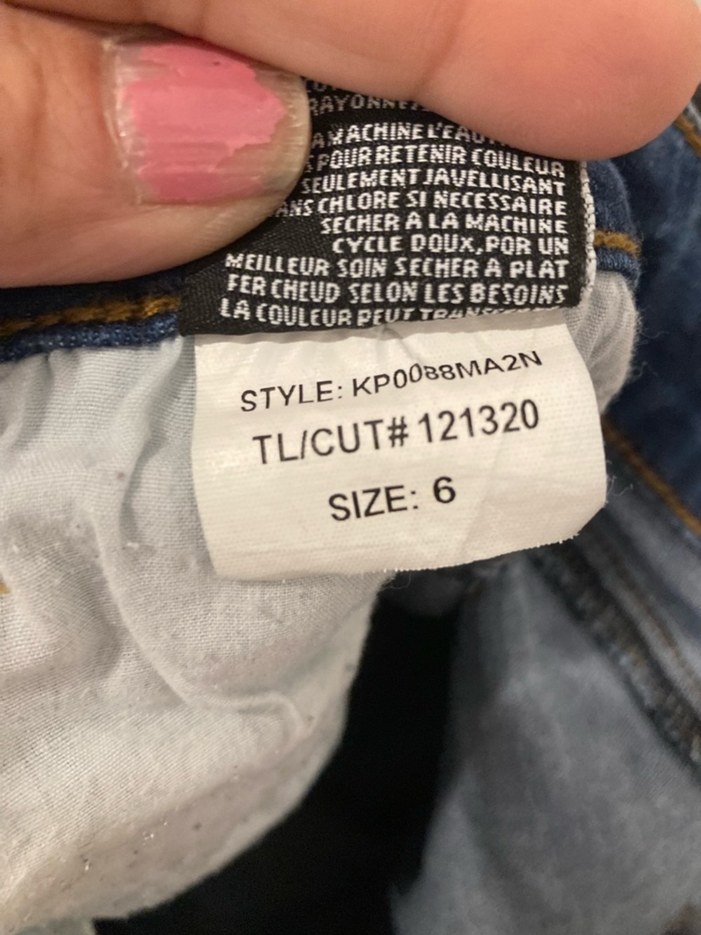 Kut from the Kloth Medium Blue Skinny Jeans - Picture 5 of 5